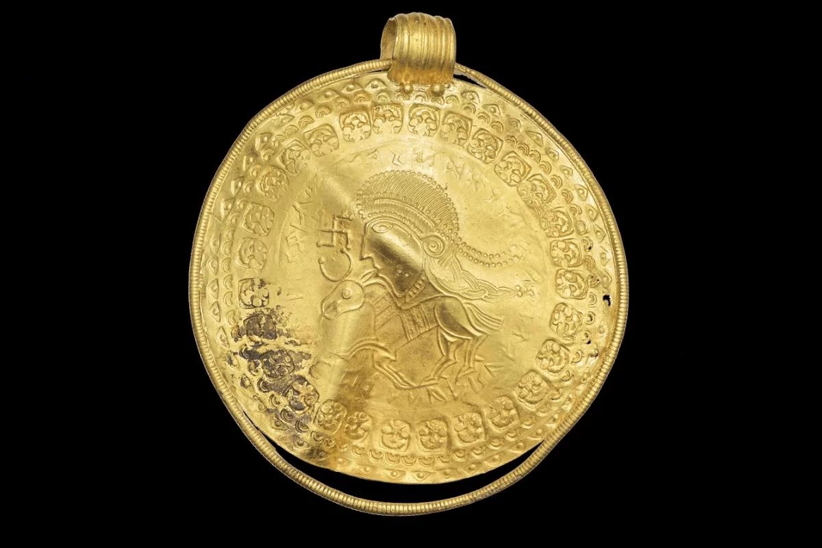Zlatý poklad odhalil nejstarší důkaz uctívání severského boha Ódina